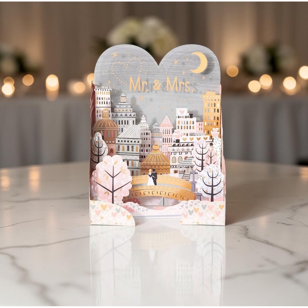 Pop-Up Wedding Card Mr. & Mrs. City Skyline 3D Wedding Table Decor